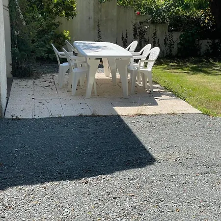 Le Beau Repaire De Jean *