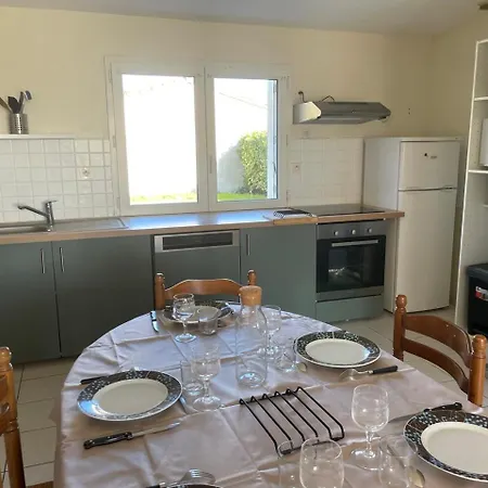 Le Beau Repaire De Jean *