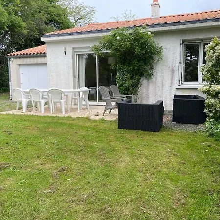 Le Beau Repaire De Jean Beaurepaire (Vendee)