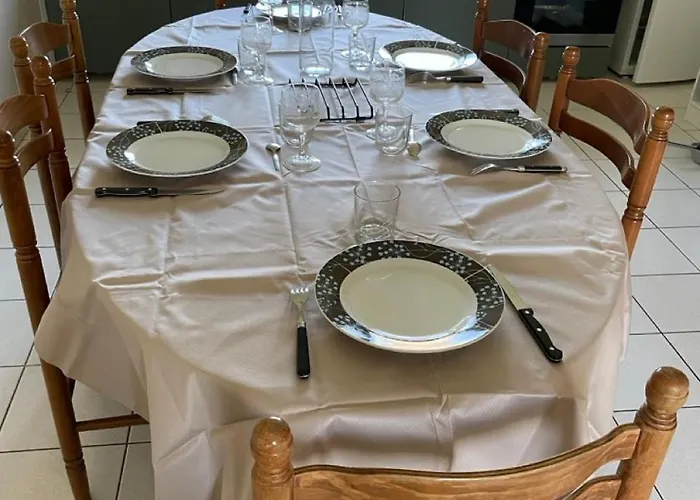 Le Beau Repaire De Jean Beaurepaire (Vendee)