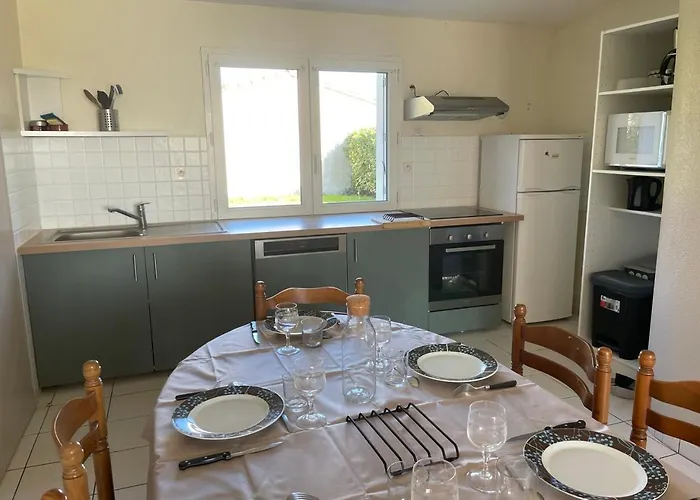 Le Beau Repaire De Jean *